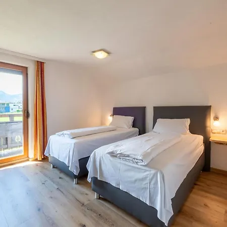 Apartment In Tyrol Near Ski Lift, Cleaning Included Fuegen